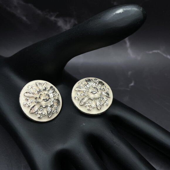 Vintage Edgar Berebi Round Flower Enamel Clip On Earrings 1980s Signed Designer - Picture 2 of 10